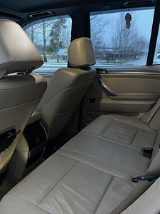 BMW x5 e53 4.4 v8 190k läbisõit (9 foto / 15)