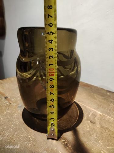 Тяжелая ваза из дымчатого стекла с ниточным декором (фото #7)