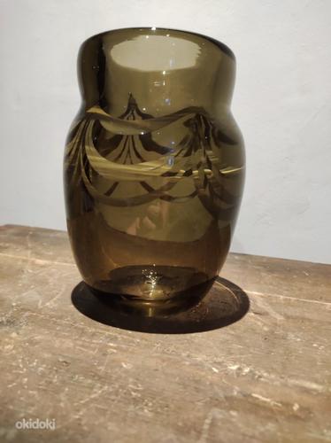 Тяжелая ваза из дымчатого стекла с ниточным декором (фото #8)