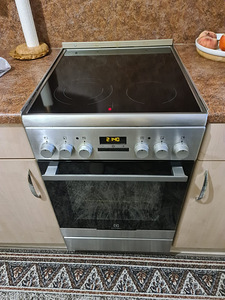 Electrolux keraamiline pliit (koos ahjuga) (1 foto / 2)