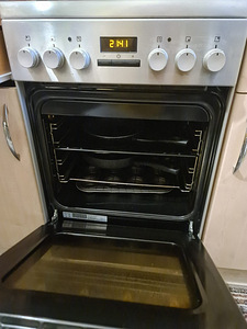 Electrolux keraamiline pliit (koos ahjuga) (2 foto / 2)