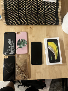 iPHONE SE 2020 64GB (7 foto / 7)