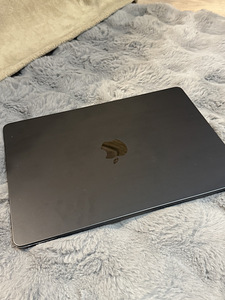 Apple Macbook Air 13,6” 2022 M2 8GB 256GB (3 foto / 6)