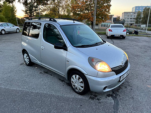 Toyota Yaris verso (1 foto / 9)