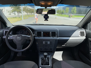 Opel Vectra (6 foto / 8)
