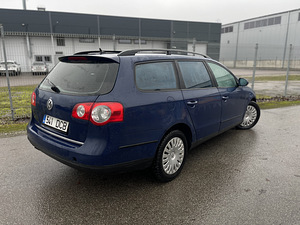 Volkswagen Passat (4 foto / 9)