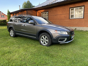 Volvo XC70 Momentum 2.4 D5 136kW (2 foto / 14)