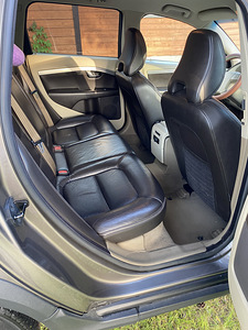 Volvo XC70 Momentum 2.4 D5 136kW (12 foto / 14)