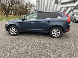 Volvo XC60 2.4 D5 120 kw (4 foto / 15)