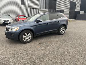 Volvo XC60 2.4 D5 120 kw (9 foto / 15)