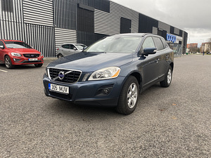 Volvo XC60 2.4 D5 120kw 2010 aasta (9 foto / 14)