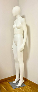 Naine Mannekeen / Mannequin Female (3 foto / 3)