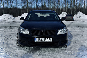 Skoda Octavia 1.2 77kW (2 foto / 10)