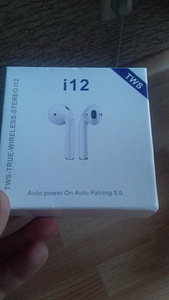 Наушники Wireless Earphones i12 (1 фото из 2)