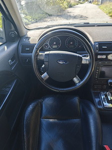 Ford Mondeo (2 фото из 8)