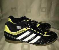 Adidas jalgpalli jalatsid