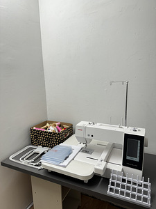 Janome mc500e (1 фото из 3)