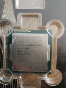 Intel® Xeon® E3-1225 v3
