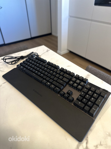 SteelSeries Apex 5 mänguklaviatuur