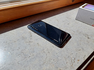 Telefon Huawei Y7 2019 (2 foto / 3)