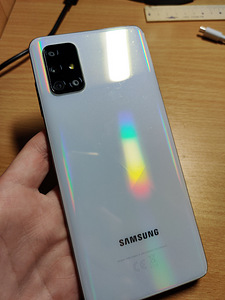 Samsung Galaxy a71 6/128 gb (1 foto / 3)