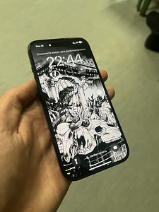iPhone 15 (256 ГБ) (2 фото из 3)
