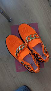 Кроссовки 40/41 (3 фото из 3)
