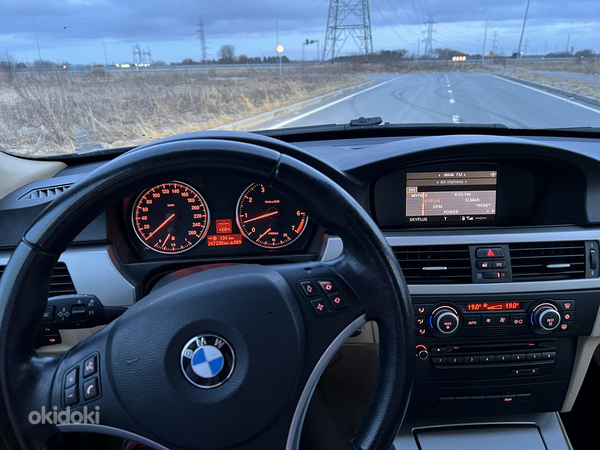 BMW 318i e90 (фото #8)