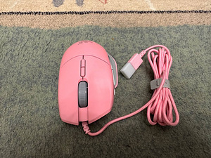 Razer Basilisk Quartz USB игровая мышь, розовая (3 фото из 5)