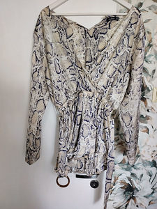 Jumpsuit/pükskostüüm (1 foto / 1)