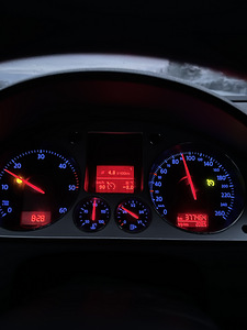 Volkswagen passat b6 2.0tdi 103kw 6k (10 foto / 11)