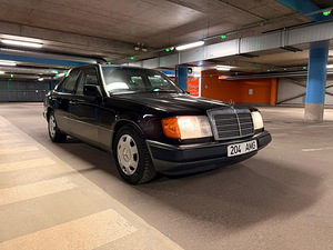 Mercedes Benz 300E (2 foto / 14)