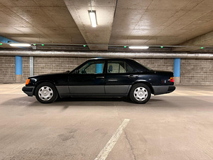 Mercedes Benz 300E (12 foto / 14)