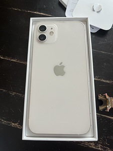 iPhone 12 (2 фото из 4)