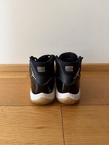 Jordan 11 Retro Jubilee (4 foto / 4)