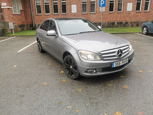 Mercedes-Benz C320 (2 foto / 7)