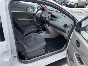 Renault Twingo 2009 (6 фото из 6)
