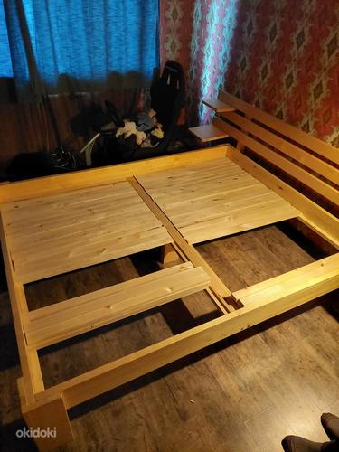 Кровать из массива дерева (фото #1)
