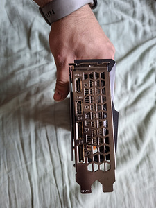 Gigabyte Radeon videokaart RX 6600 XT (1 foto / 6)