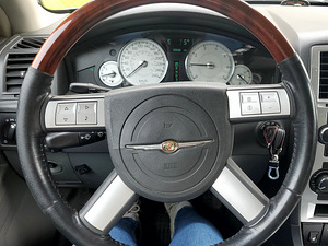 Chrysler 300C с газовым двигателем (5 фото из 10)