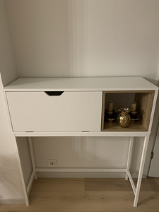Müüa uus konsoollaud valge! (2 foto / 2)