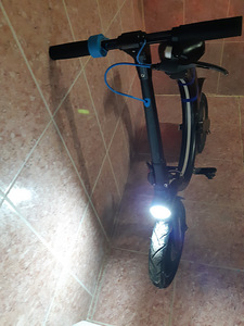 Electric scooter
