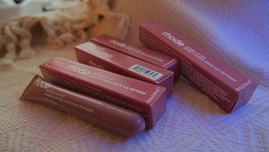 Rhode Peptide Lip Tint (3 foto / 3)