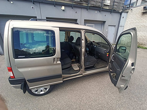 Citroen Berlingo 1,6 SX Pack 2008 (3 foto / 5)