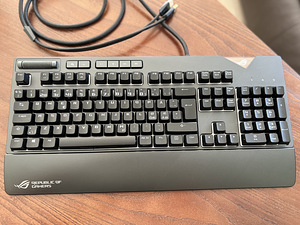 Asus rog strix flare rgb (2 foto / 2)