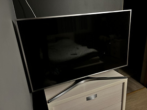 Samsung series 6 49” (3 foto / 3)