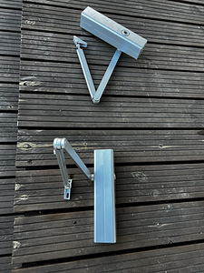 Дверной доводчик Abloy DC300 (4 фото из 5)