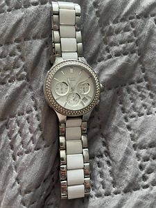 Часы DKNY (1 фото из 2)