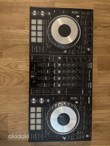 Professional Pioneer DDJ-SZ2 available for rent.