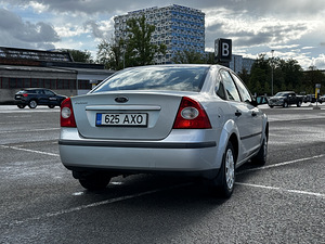 FORD FOCUS 2006a. 1.6 bensiin (4 foto / 11)